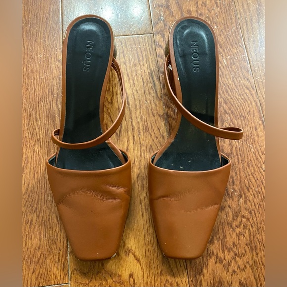 Neous Leather Sandals with “Glass” Globe Heels - Picture 4 of 11